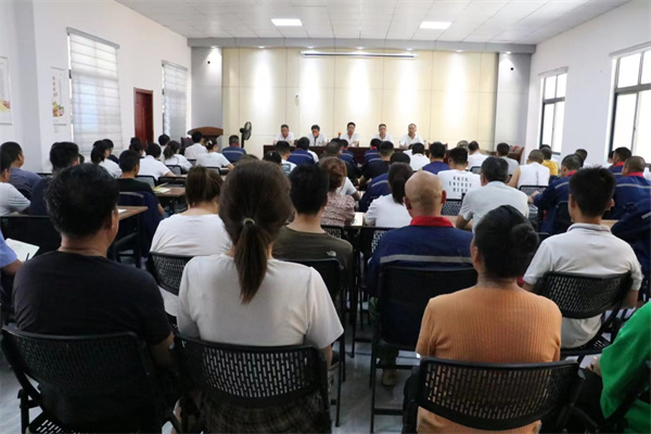 1660531200731671NfV7.jpg 鼎豐礦業公司召開全體職工大會.jpg